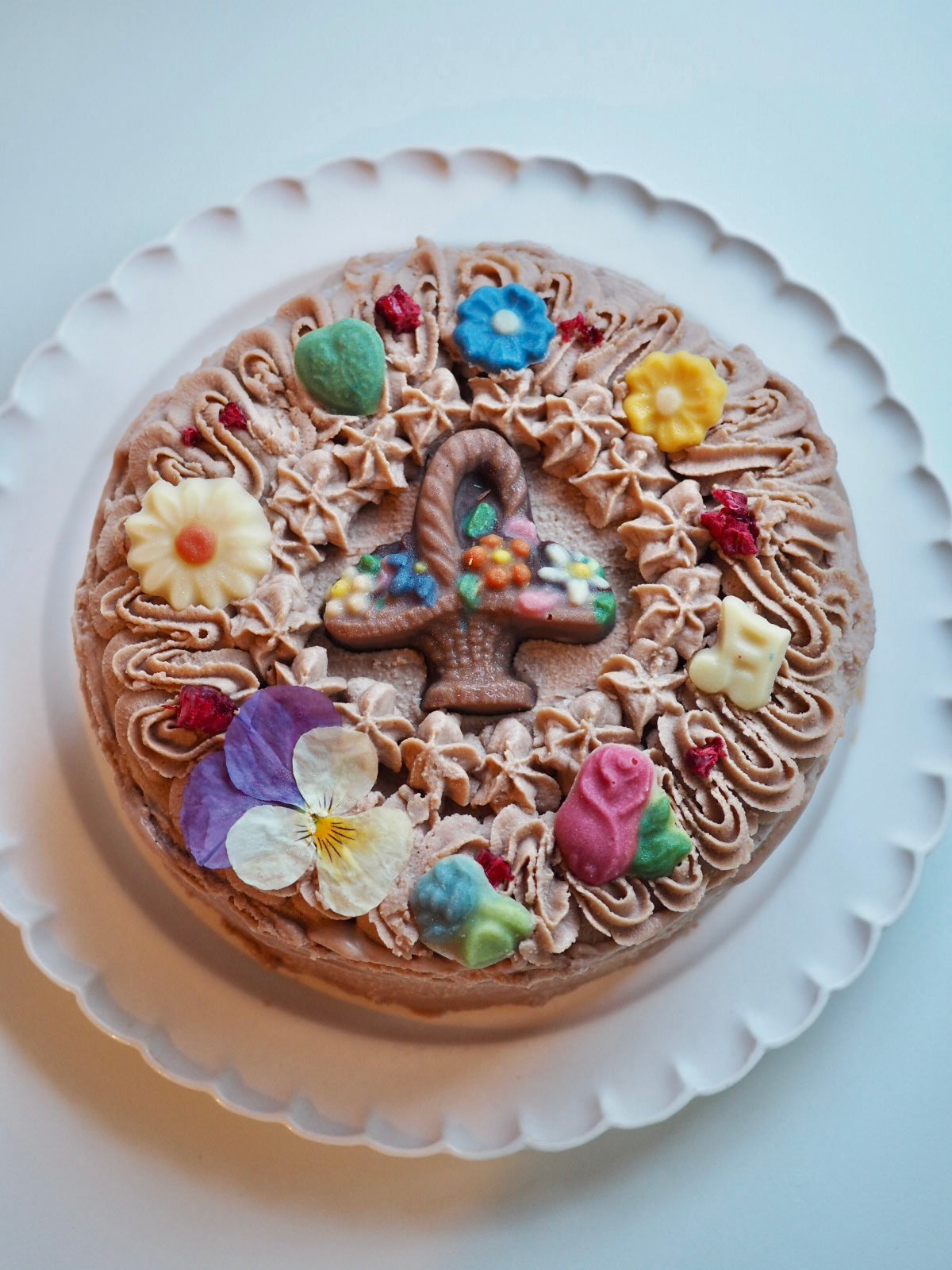 ミックスベリーヨーグルト&ショコラクリーム ケーキ (フラワーバスケット)