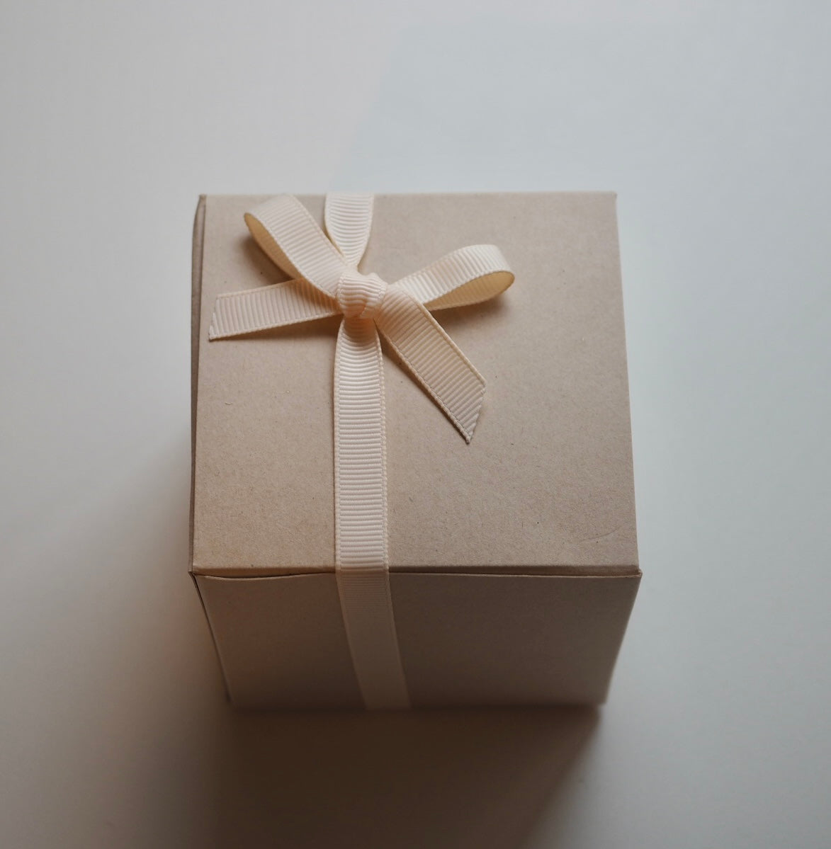 プチケーキ(ラズベリー&アーモンドショコラ)