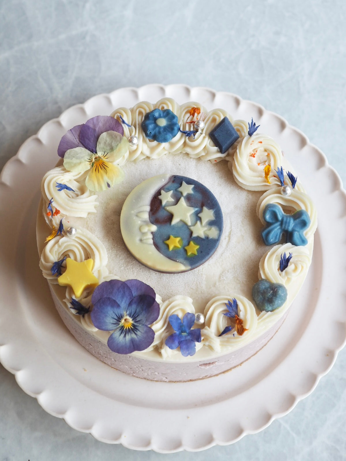 有機いちごのケーキ(Blue Moon)