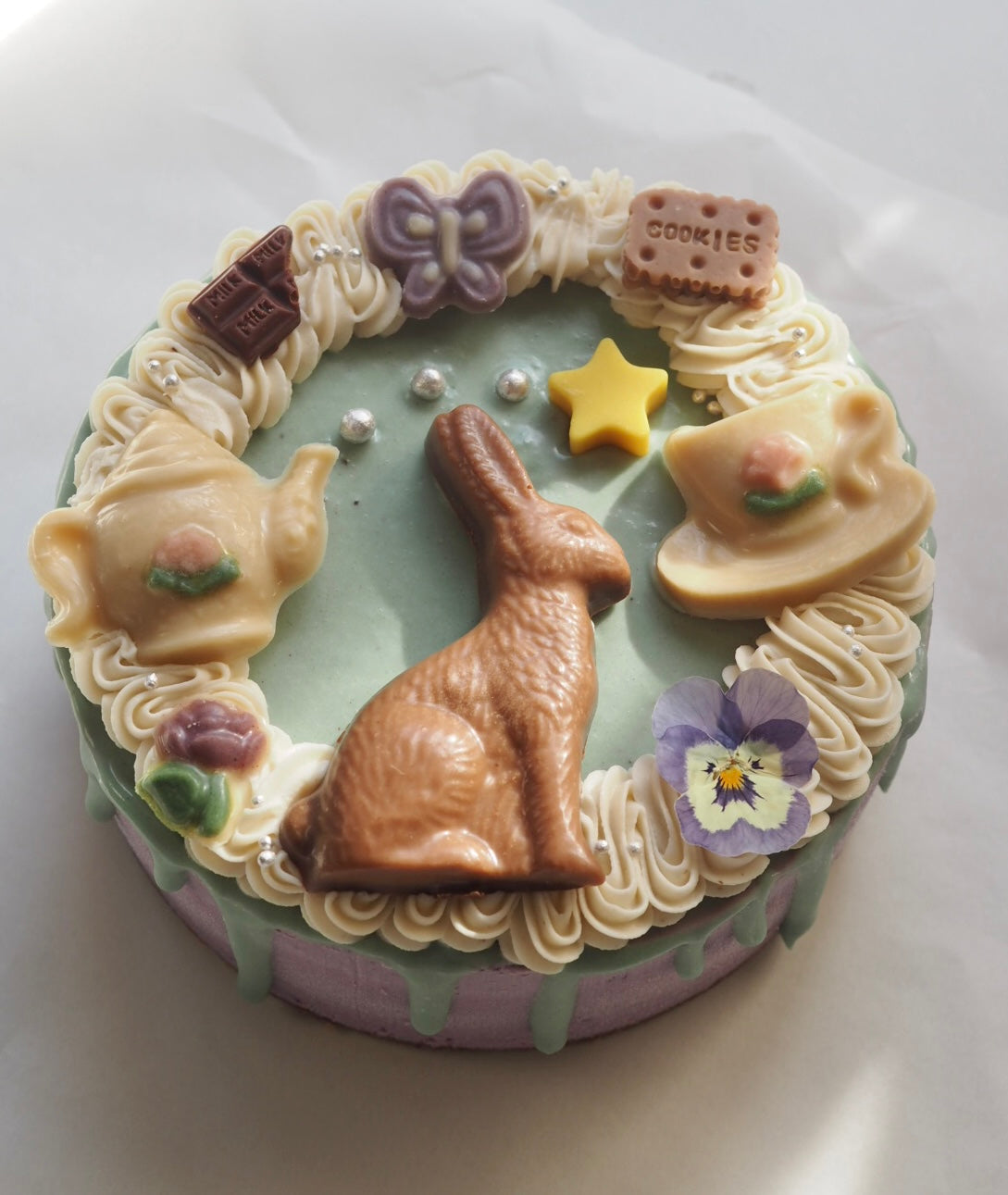 とろけるミックスベリーヨーグルトのケーキ(うさぎ・森のティーパーティ)