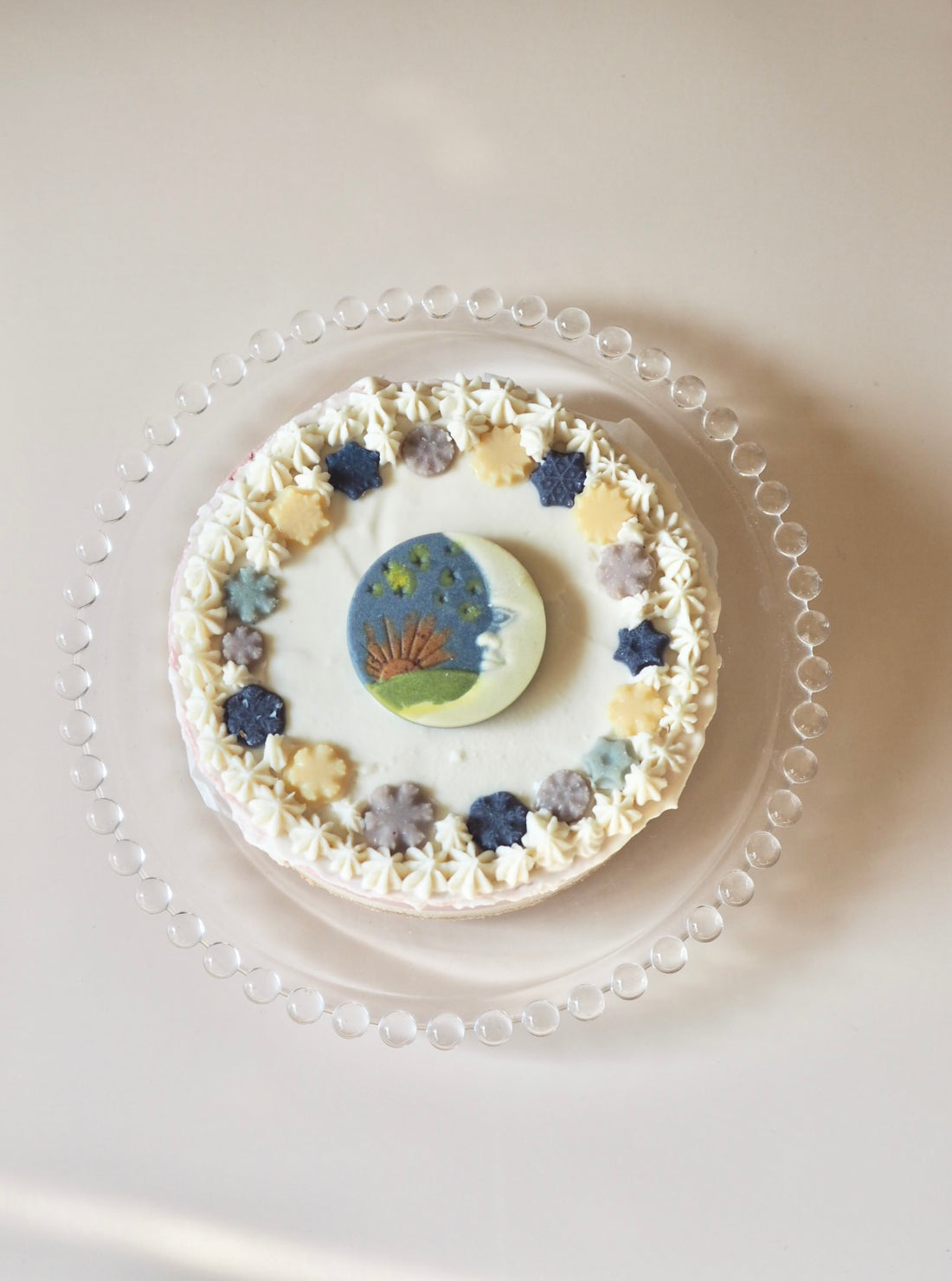 月のケーキ