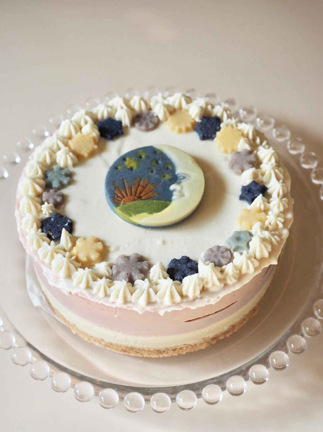 月のケーキ