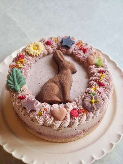 有機いちご＆アーモンドラズベリーのケーキ（うさぎ１）