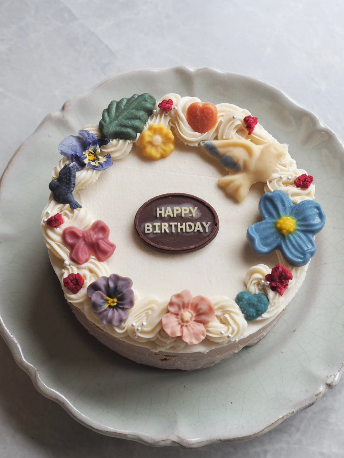 有機いちご＆アーモンドショコラのケーキ【HAPPY BIRTHDAY】