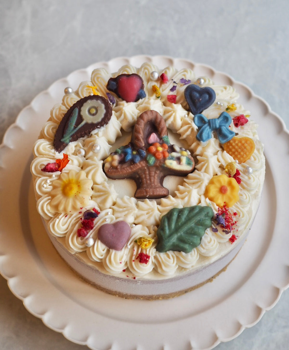 有機いちご＆アーモンドショコラのケーキ【フラワーバスケット】