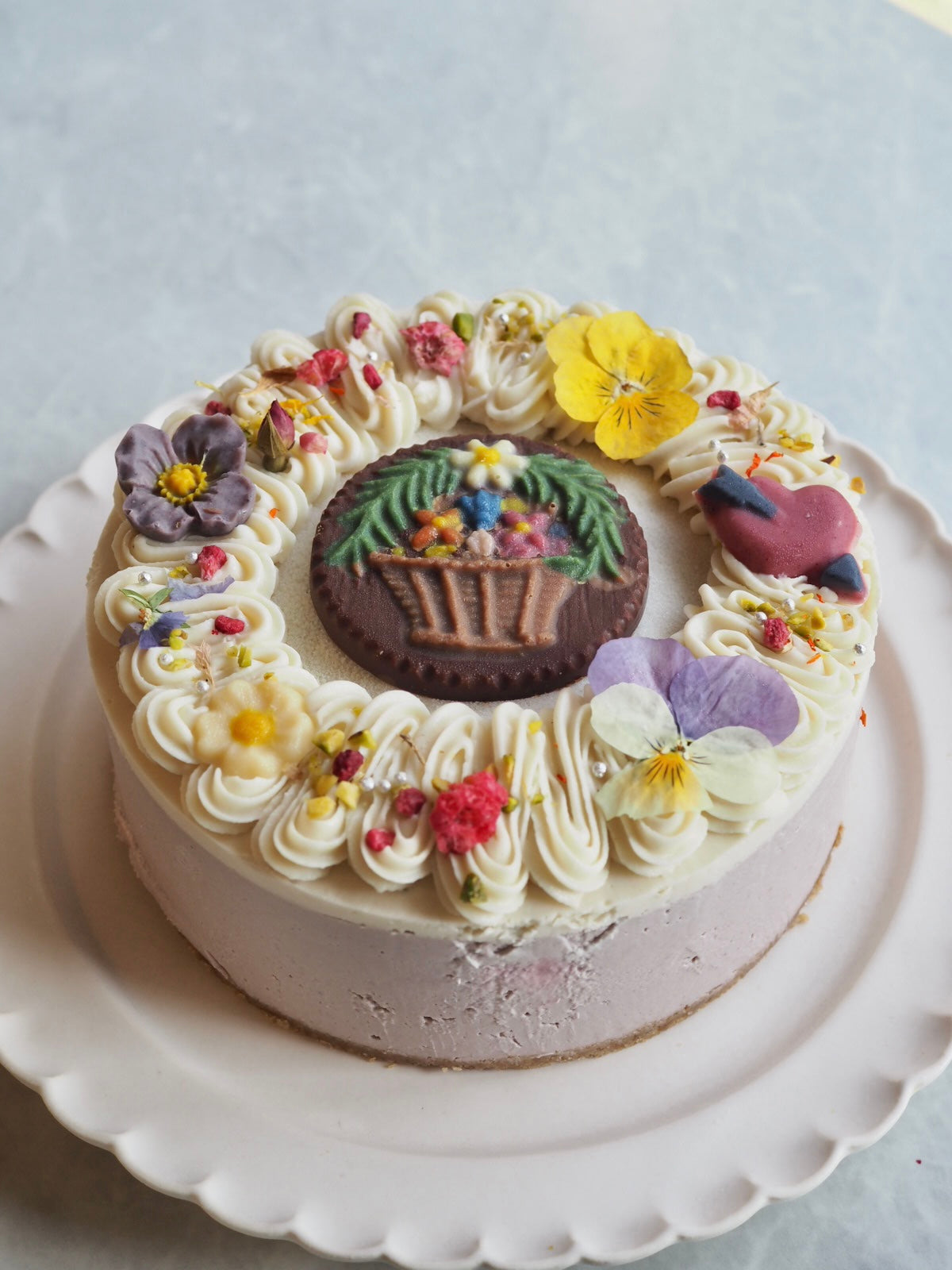 有機いちごのケーキ（Flower Basket 2)