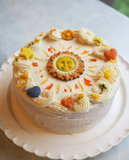 いちご、ラズベリー＆アールグレイショコラのケーキ（太陽）